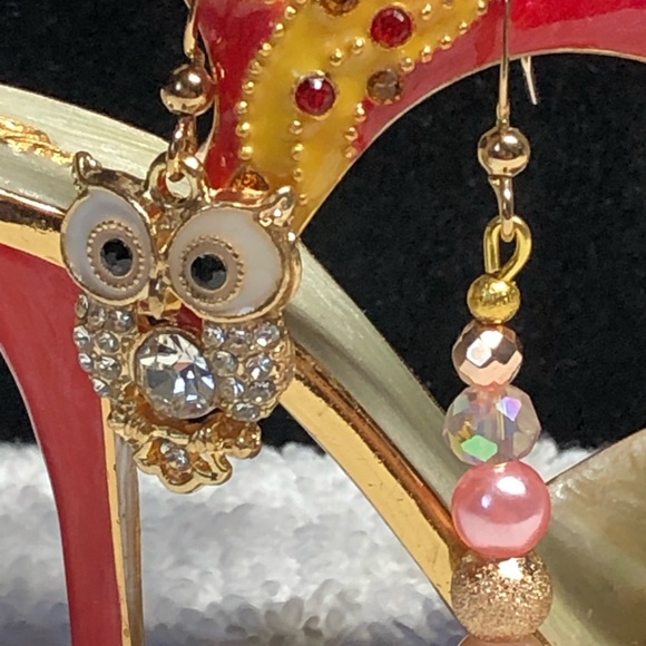 🦉Cute mismatched OWL earrings in gold accents, pretty/fun - Picture 7 of 7